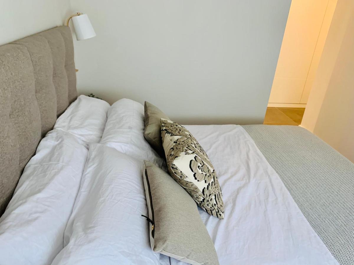 Sea View Luxury New Apartment Marbella Port Exteriör bild